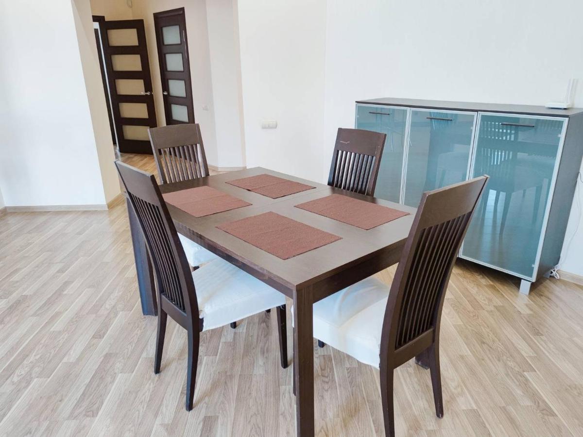 Positive Apartment Lviv Exterior photo